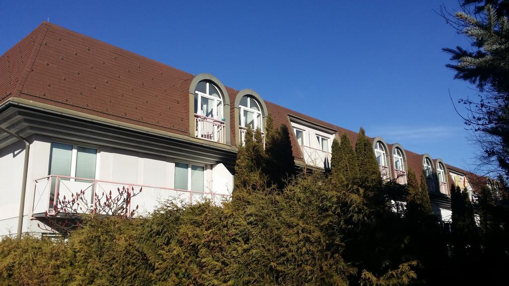 Ambiente Ferienapartments Warmbad Villach Bagian luar foto