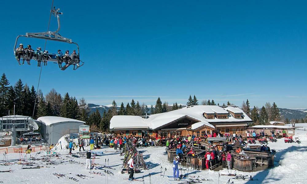 Ambiente Ferienapartments Warmbad Villach Bagian luar foto